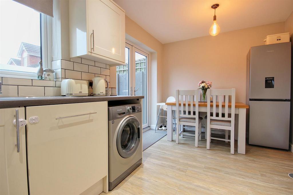 Dining kitchen