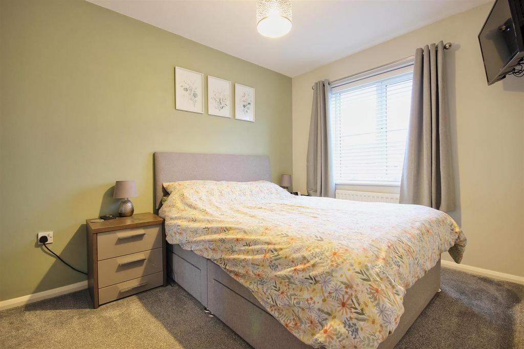 Bedroom 1 (front)