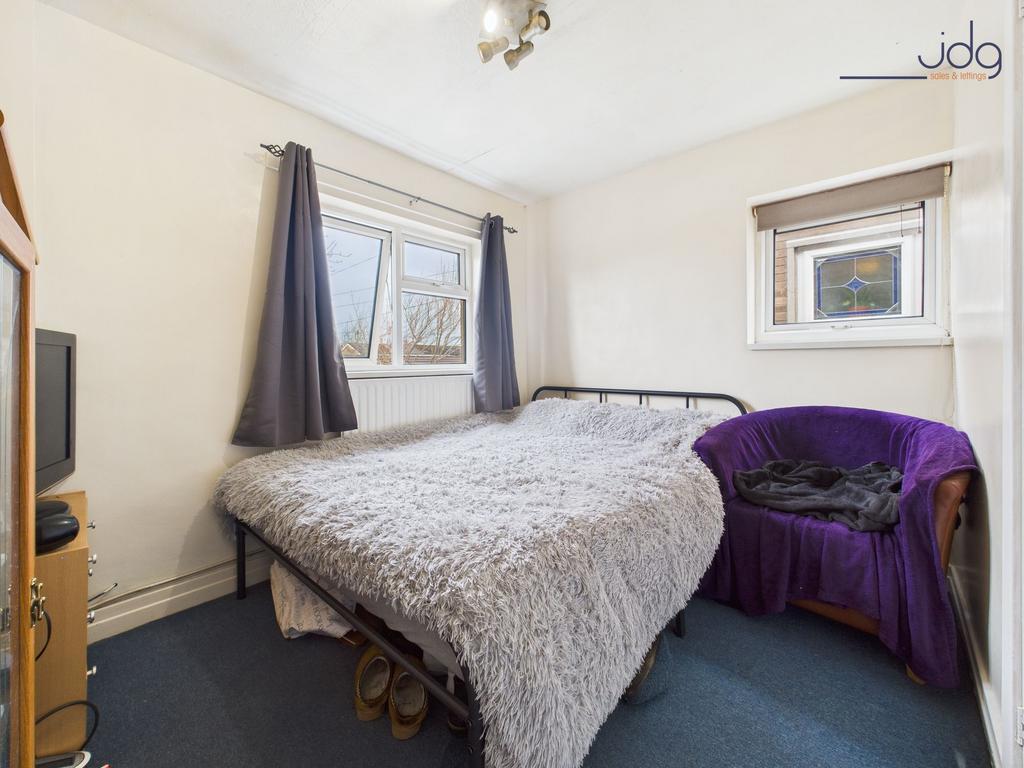 Double Bedroom 2 with built in storage