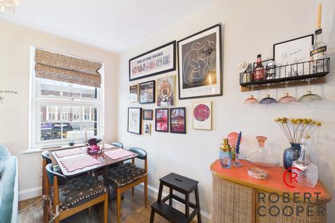 3 bedroom apartment for sale, Field End Road, Pinner, HA5