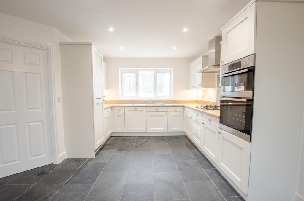 70 Du Maurier Drive TPS Bodmin 01208 74182-12