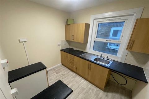 2 bedroom flat to rent, Gordon Road, Southend on Sea