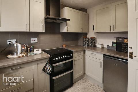 2 bedroom terraced house for sale, The Hawthorns, Bedford