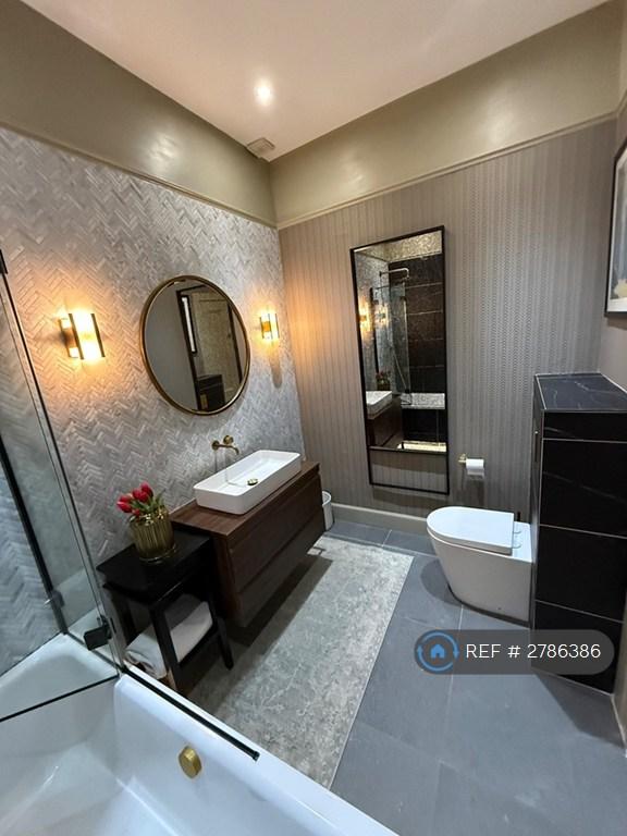 Main Bathroom