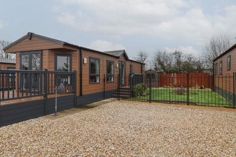 undefined, Delta Langford 40 x 13 (2020) Long Acres Park, Evesham WR11