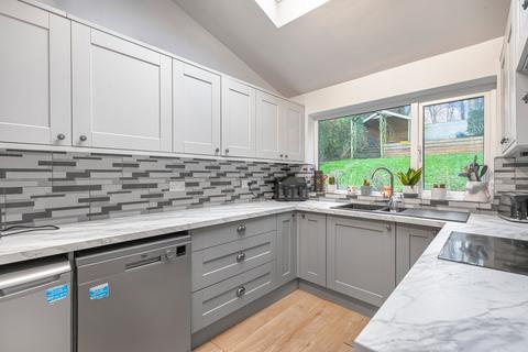 3 bedroom semi-detached house for sale, Victoria Grove, Ilkley, West Yorkshire, LS29