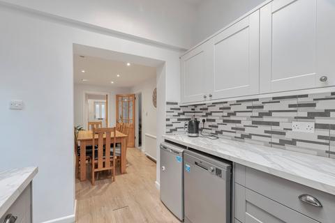 3 bedroom semi-detached house for sale, Victoria Grove, Ilkley, West Yorkshire, LS29