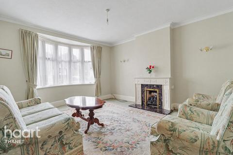 4 bedroom detached bungalow for sale, Foreland Avenue, Margate