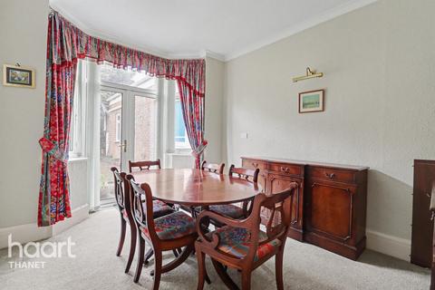 4 bedroom detached bungalow for sale, Foreland Avenue, Margate