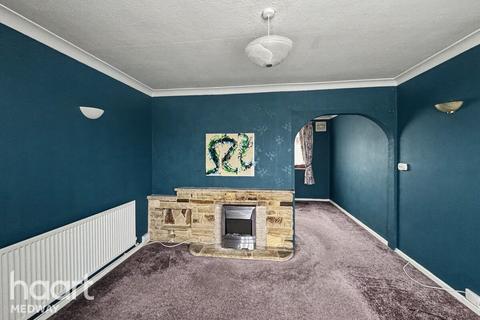 4 bedroom end of terrace house for sale, Arethusa Road, Rochester