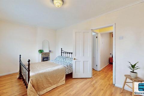 undefined, Croppath Road, Dagenham, RM10