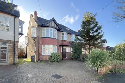 Buxton Drive, New Malden