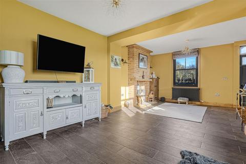 3 bedroom end of terrace house for sale, Verney Junction, Buckingham