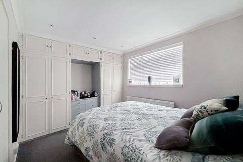 3 bedroom terraced house for sale, Hatch Gardens, Tadworth KT20