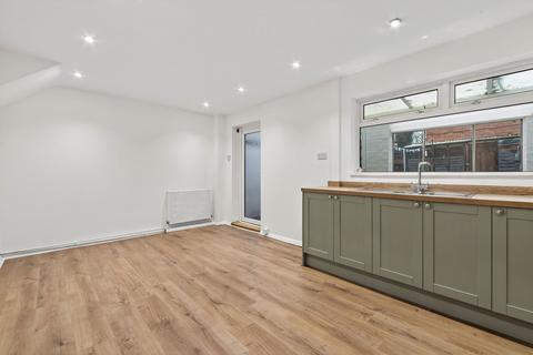 3 bedroom terraced house for sale, Shelley Road, Wellingborough NN8