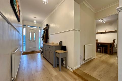 3 bedroom terraced house for sale, Salesbury Drive, Billericay CM11