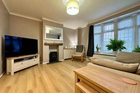 3 bedroom terraced house for sale, Salesbury Drive, Billericay CM11