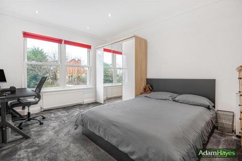 5 bedroom semi-detached house for sale, Park Crescent, London N3