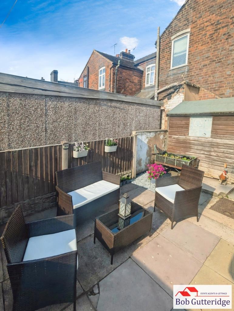 Enclosed rear yard