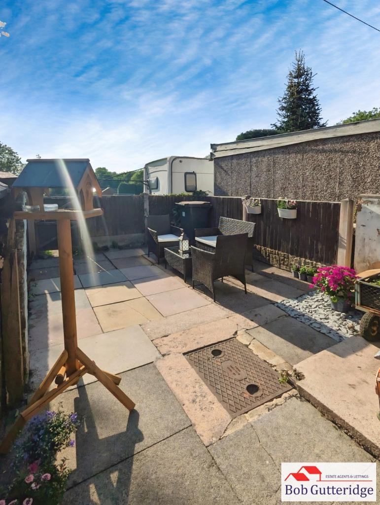 Enclosed rear yard