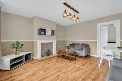 3 bedroom terraced house to rent, Gloucester Rd CR0