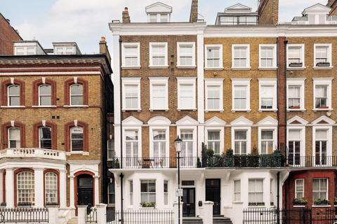 3 bedroom apartment for sale, Roland Gardens, South Kensington SW7
