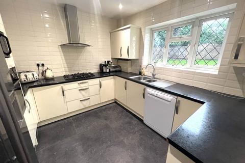 4 bedroom detached house for sale, Selwood Road, Brentwood CM14