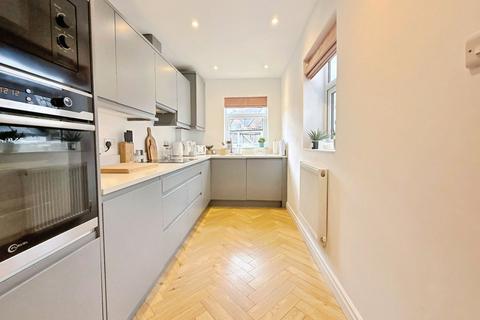 2 bedroom terraced house for sale, Place Road, Broadheath, Altrincham, Greater Manchester, WA14