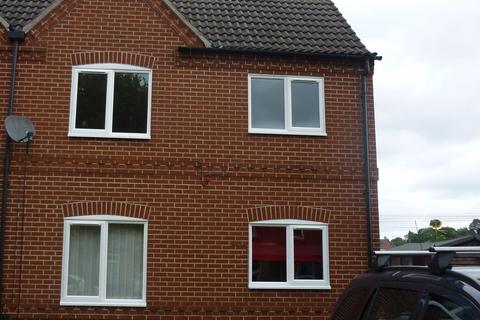 2 bedroom semi-detached house to rent, Hill Vue Gardens, Newark, Nottinghamshire, NG24