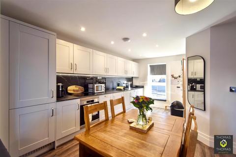 undefined, Fairmont Street, Bishops Cleeve