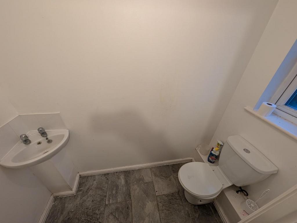Ground floor w/c