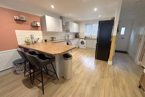 3 bedroom semi-detached house for sale, Stanley Street, Bingley, BD16