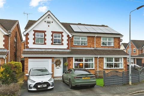 undefined, Ascott Close, Hull