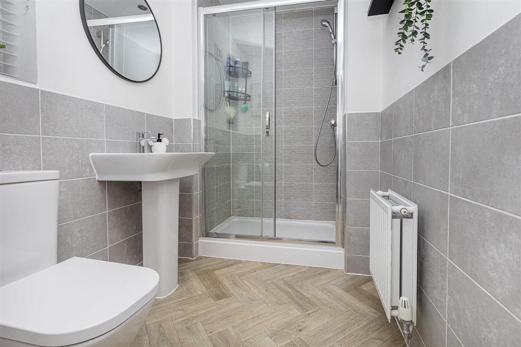 En Suite Shower Room