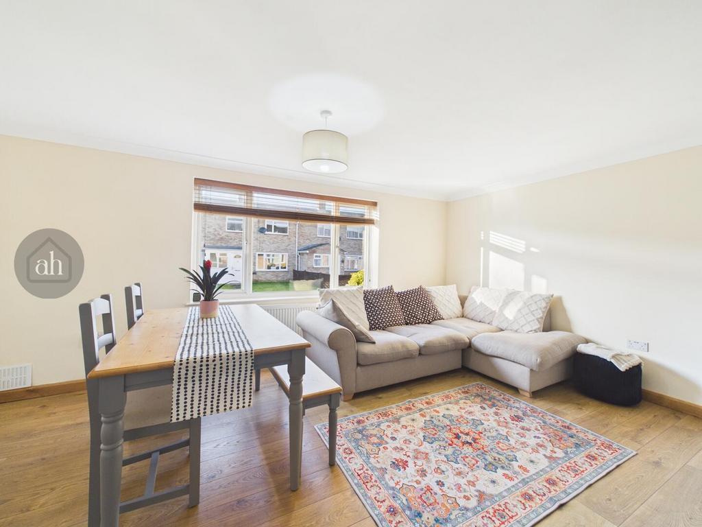 Sitting/Dining Room