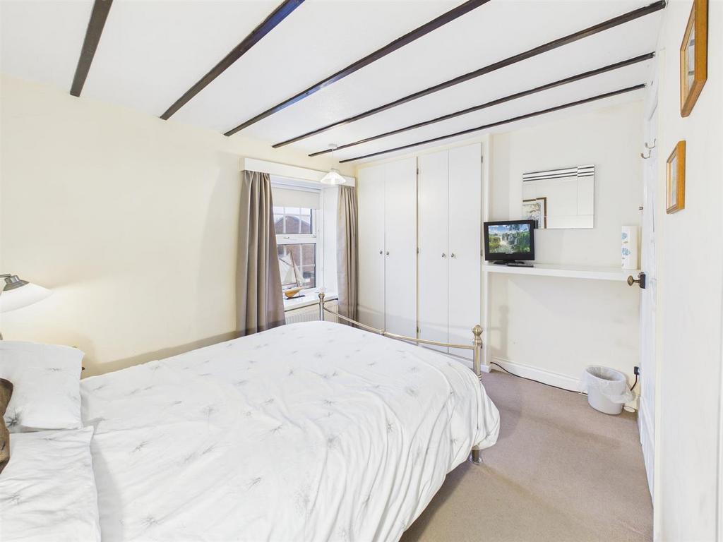 Bedroom: