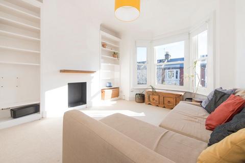 2 bedroom flat to rent, Keith Grove, London W12