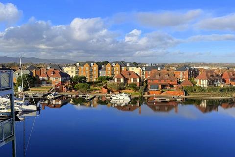 2 bedroom flat for sale, Golden Gate Way, Sovereign Harbour, Eastbourne