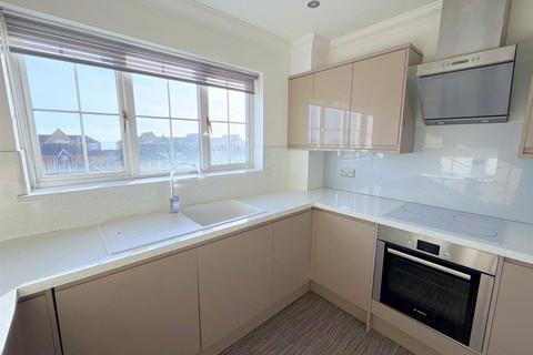 2 bedroom flat for sale, Golden Gate Way, Sovereign Harbour, Eastbourne