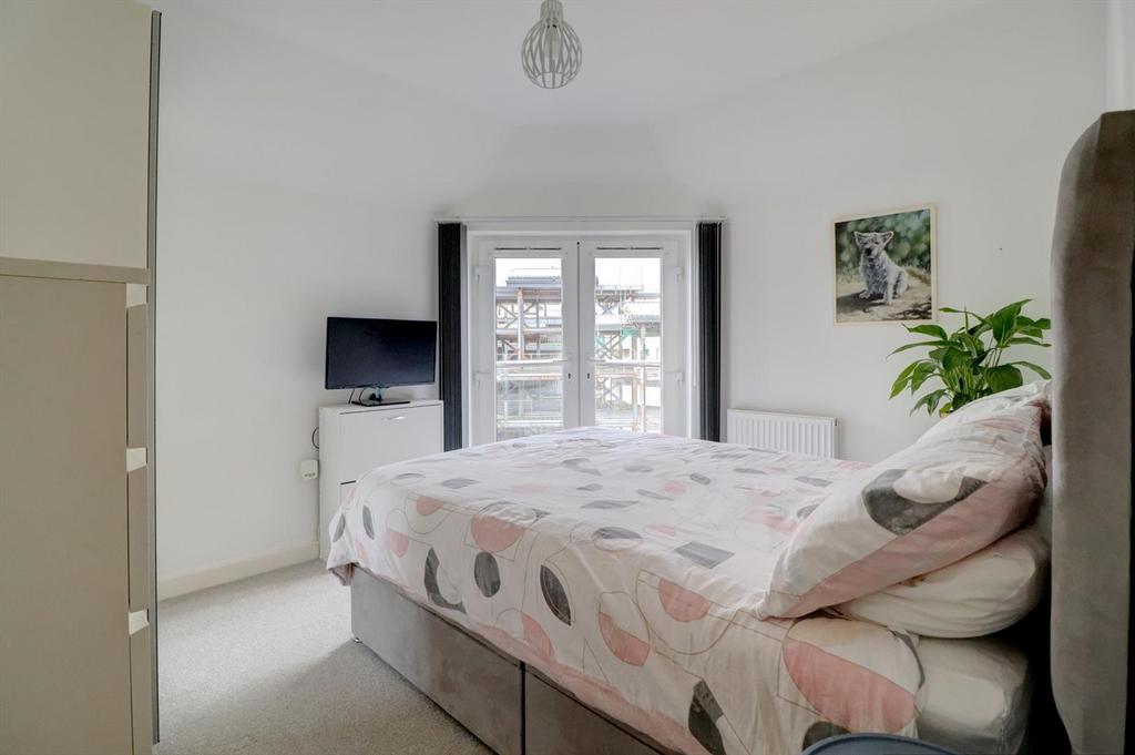 Bedroom 1.jpg