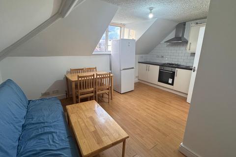 1 bedroom flat to rent, Southall, UB2
