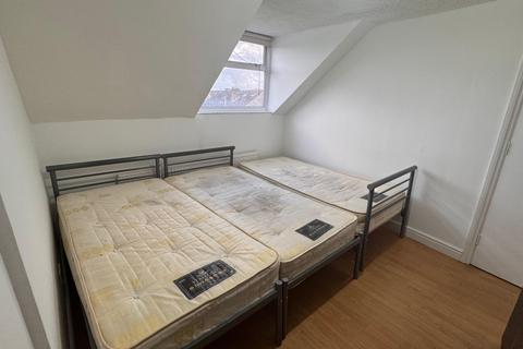1 bedroom flat to rent, Southall, UB2