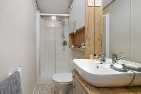 2 bedroom detached house for sale, Glen Road, Shipley BD17