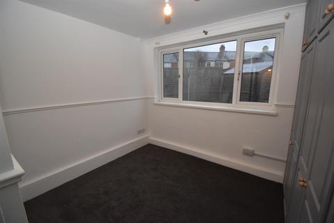 3 bedroom maisonette to rent, Whitnash Grove, Coventry