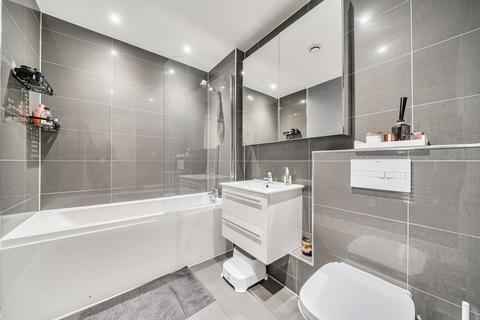 2 bedroom apartment for sale, Mill Green Road, Mitcham CR4