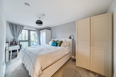 2 bedroom apartment for sale, Mill Green Road, Mitcham CR4