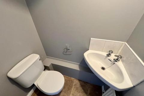 2 bedroom flat to rent, Stonefield Drive, Manchester, Greater Manchester, M8