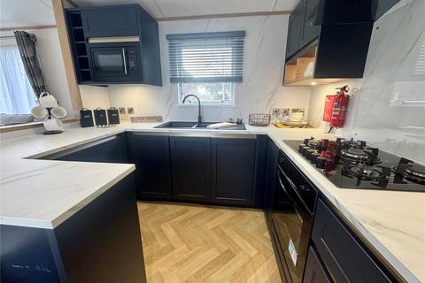 3 bedroom park home for sale, Chewton Bunny, Hoburne Naish, New Milton, Hampshire, BH25