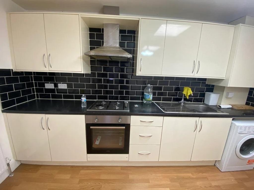 First floor flat in Southall