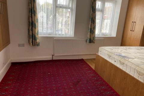 1 bedroom flat to rent, Southall, UB2